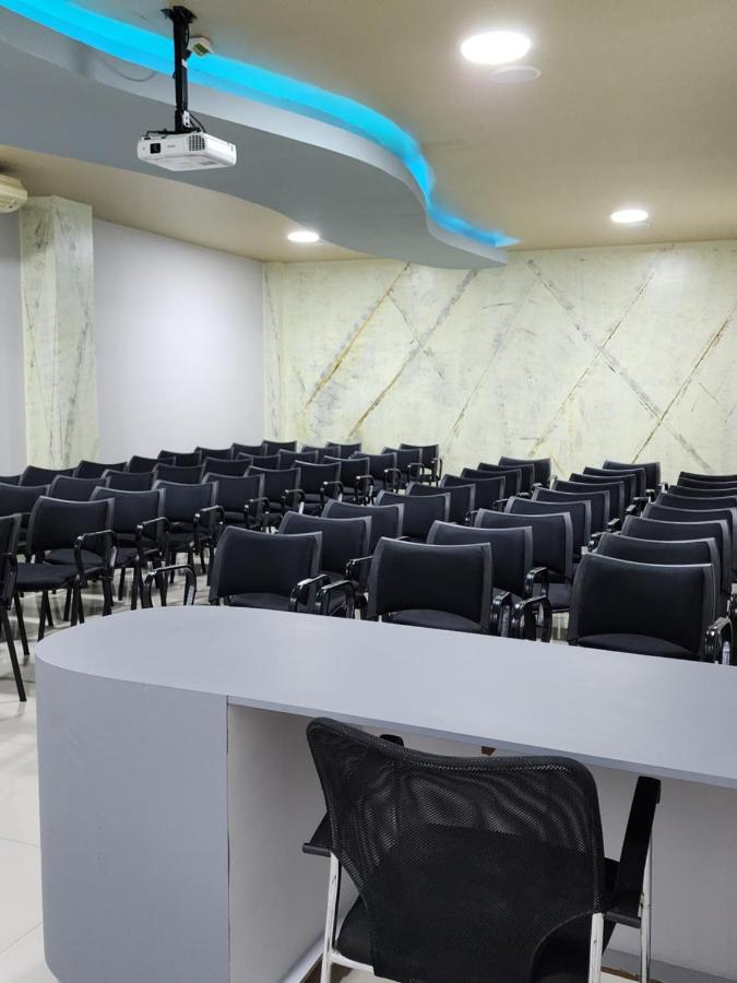 Hotel Quarta Avenida Montería Kültér fotó