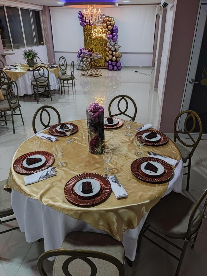 Hotel Quarta Avenida Montería Kültér fotó