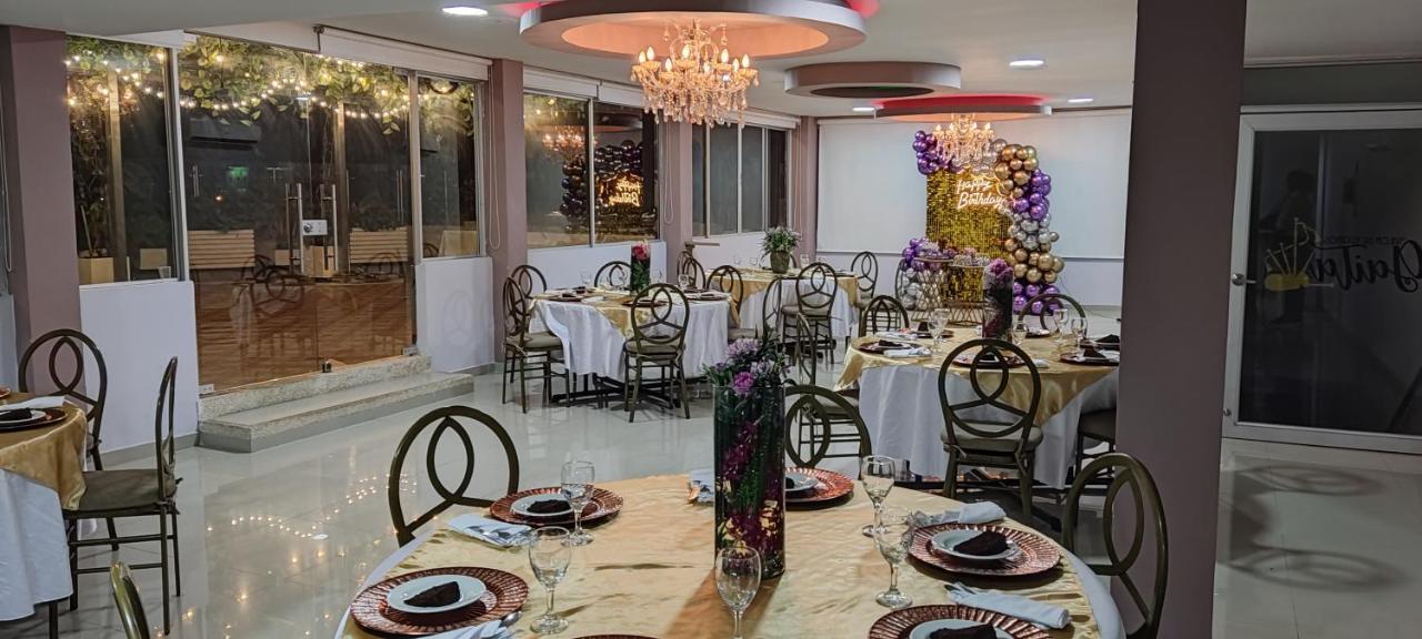 Hotel Quarta Avenida Montería Kültér fotó