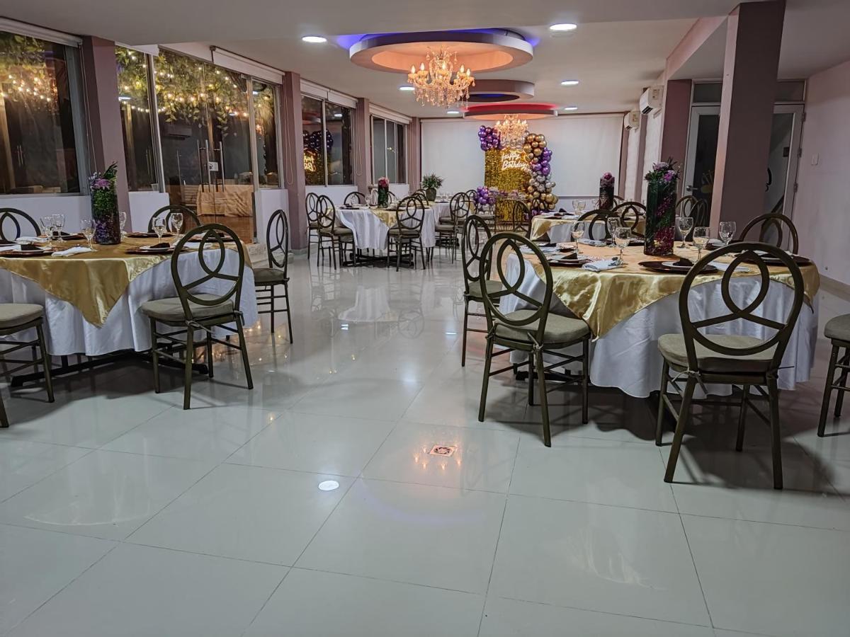 Hotel Quarta Avenida Montería Kültér fotó