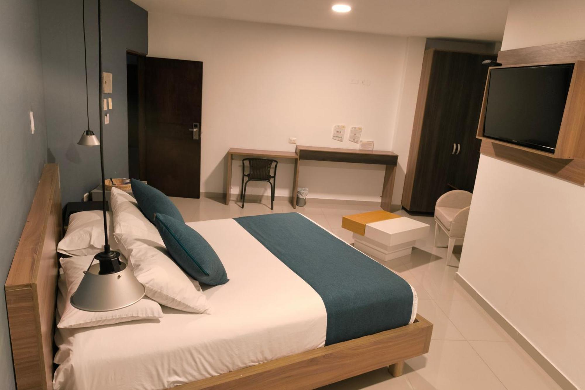 Hotel Quarta Avenida Montería Kültér fotó