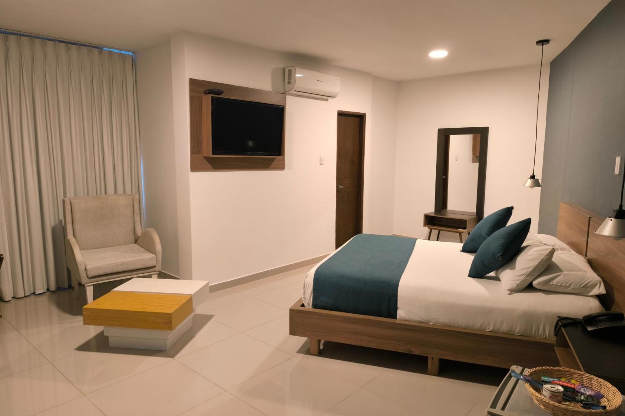 Hotel Quarta Avenida Montería Kültér fotó