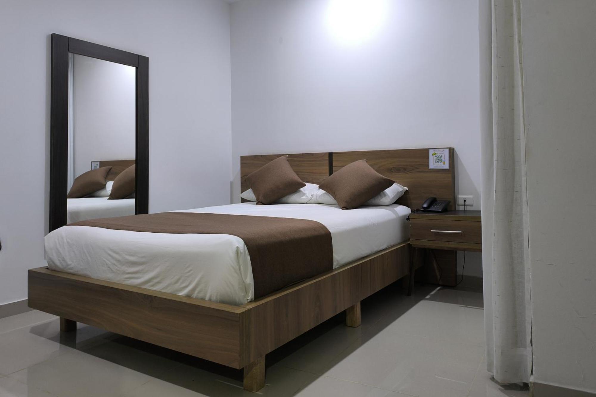 Hotel Quarta Avenida Montería Kültér fotó